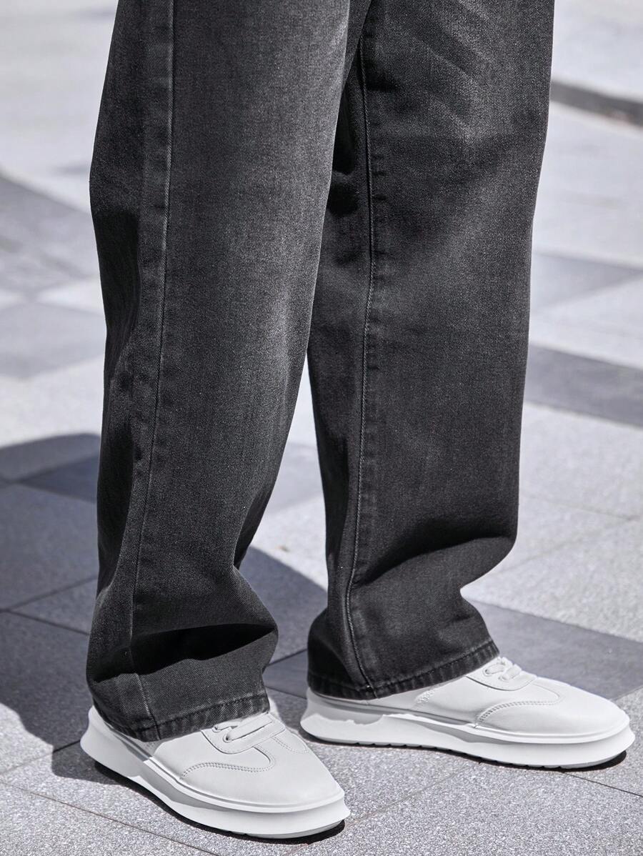 Essential Style: Men's Dark Grey Cotton Denim Pocketed Jeans