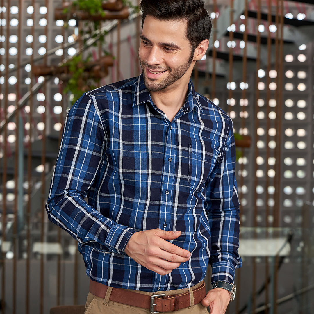 Blue And Shite Checked Casual Shirt, Spread Collar