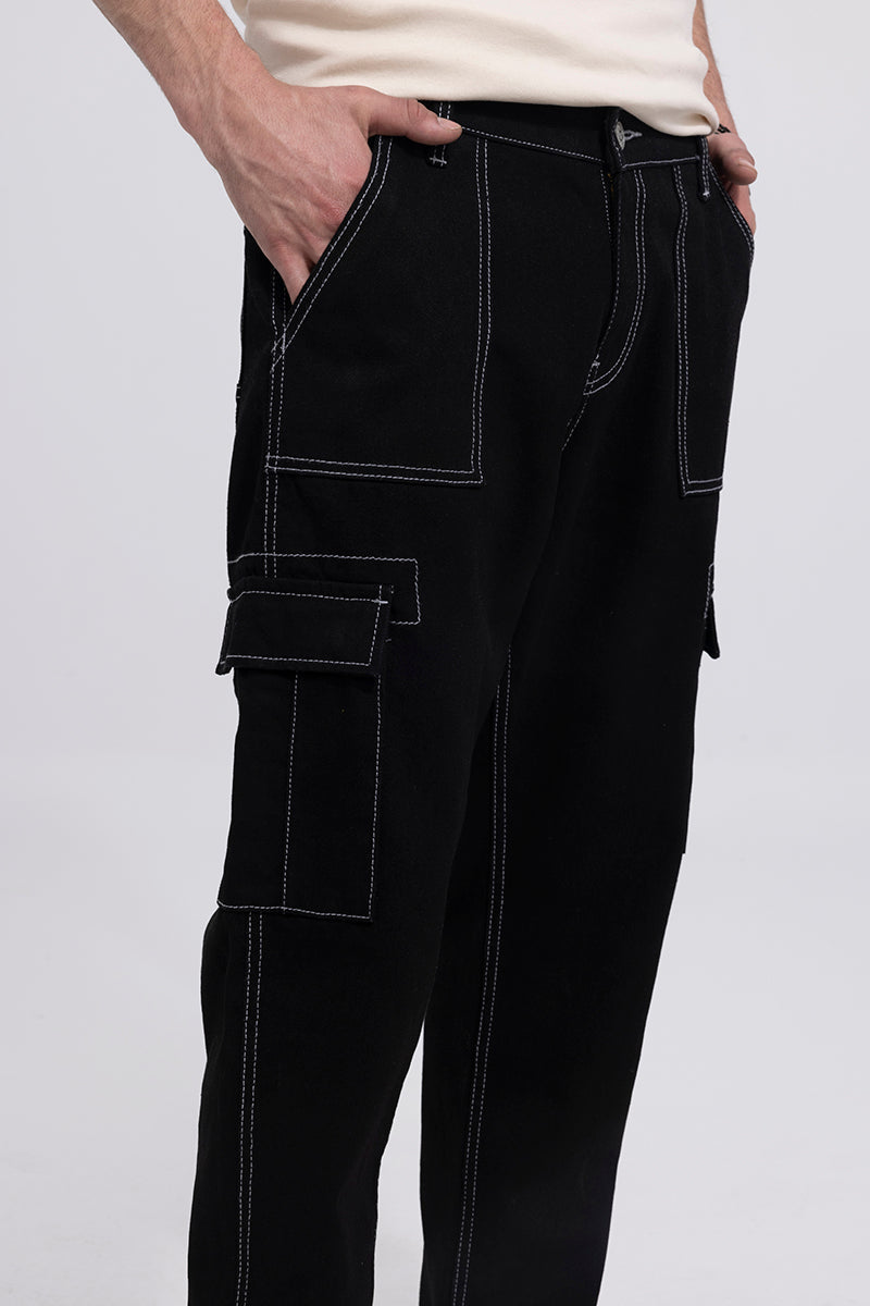 Downtown Attitude: Black Baggy Fit Jeans for a Bold, Unconventional Look